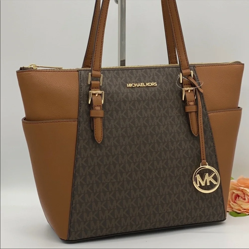 MICHAEL KORS CHARLOTTE LG TZ TOTE BROWN